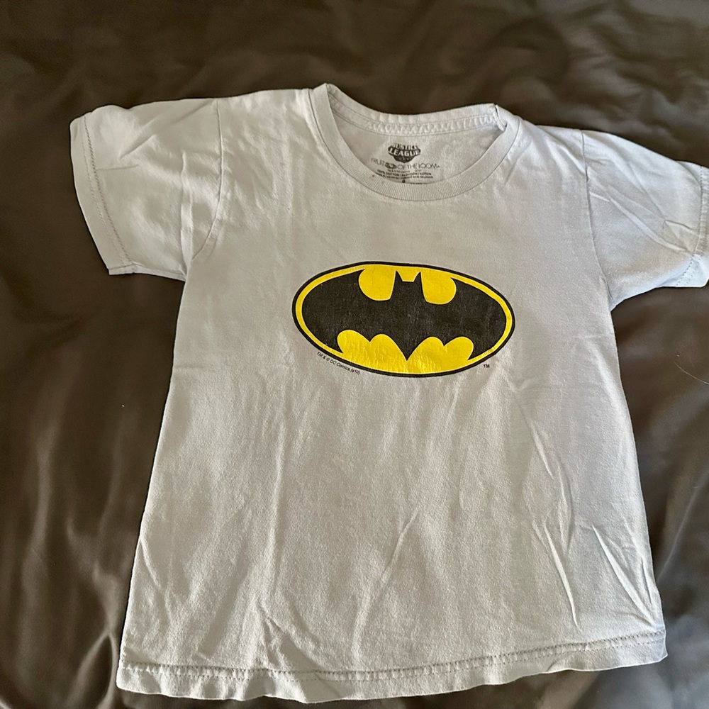 Batman short sleeved t-shirt-Justice League-Fruit of the Loom boys size 6